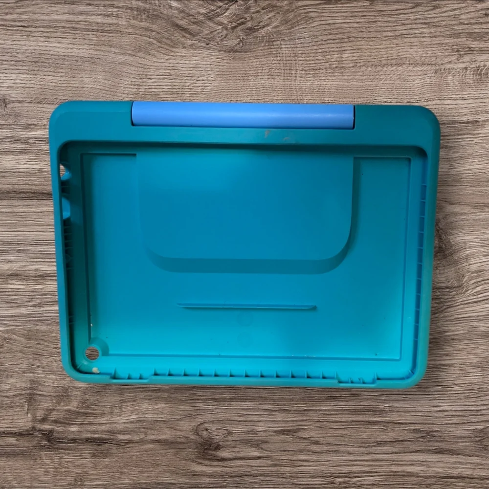 💻 Protective Blue Tablet Case 8×6